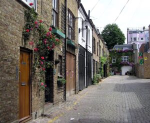 Choosing the Right Neighbourhood