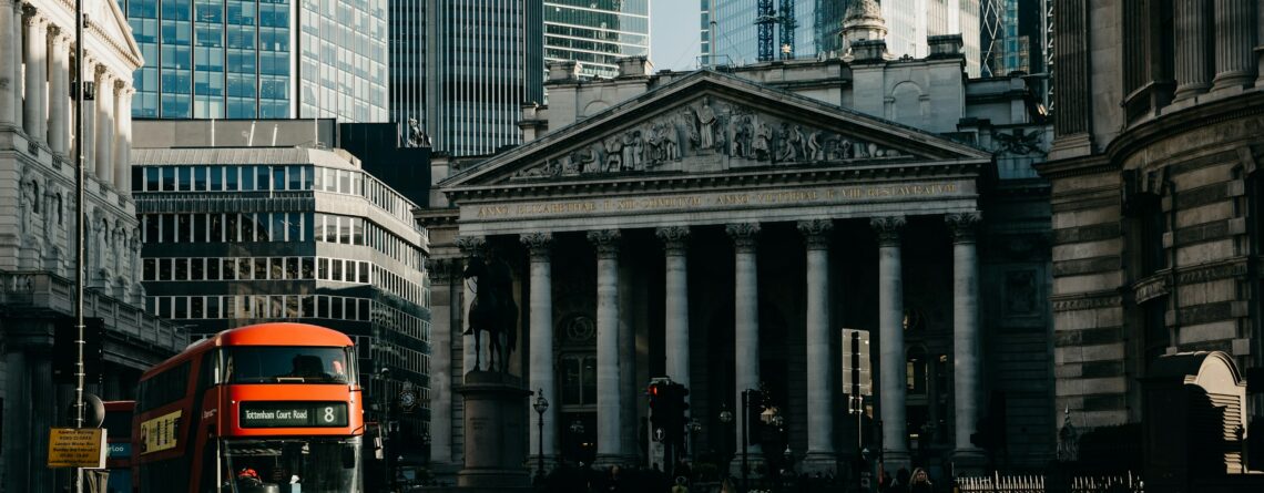 London financial district representing rising UK borrowing costs and gilt yields